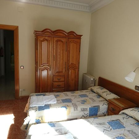 Hostal Retiro Madryt Zewnętrze zdjęcie