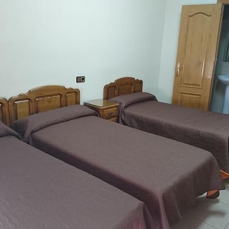 Hostal Retiro Madryt Zewnętrze zdjęcie