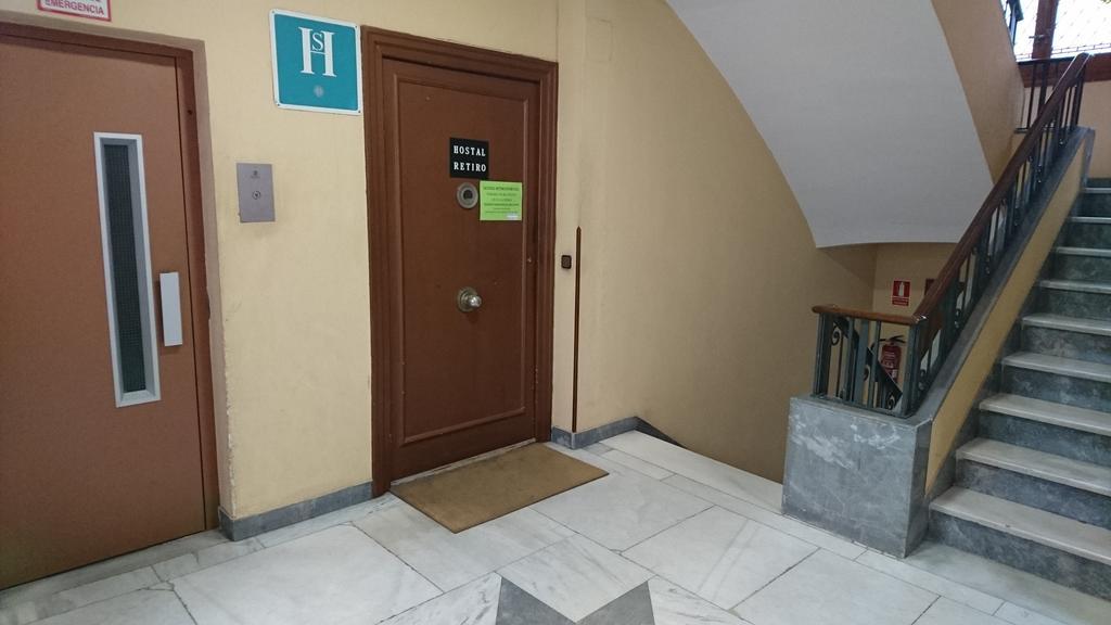 Hostal Retiro Madryt Zewnętrze zdjęcie