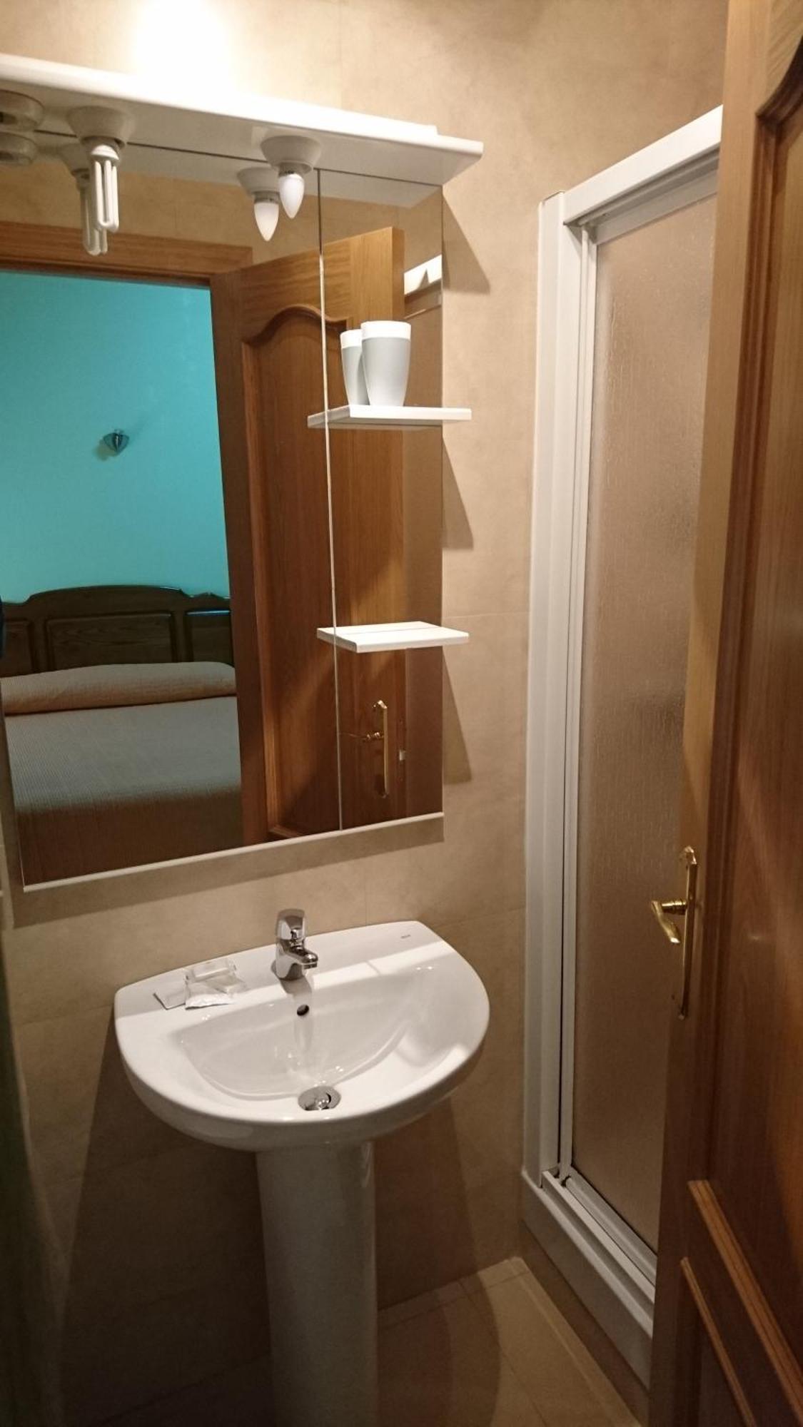 Hostal Retiro Madryt Zewnętrze zdjęcie