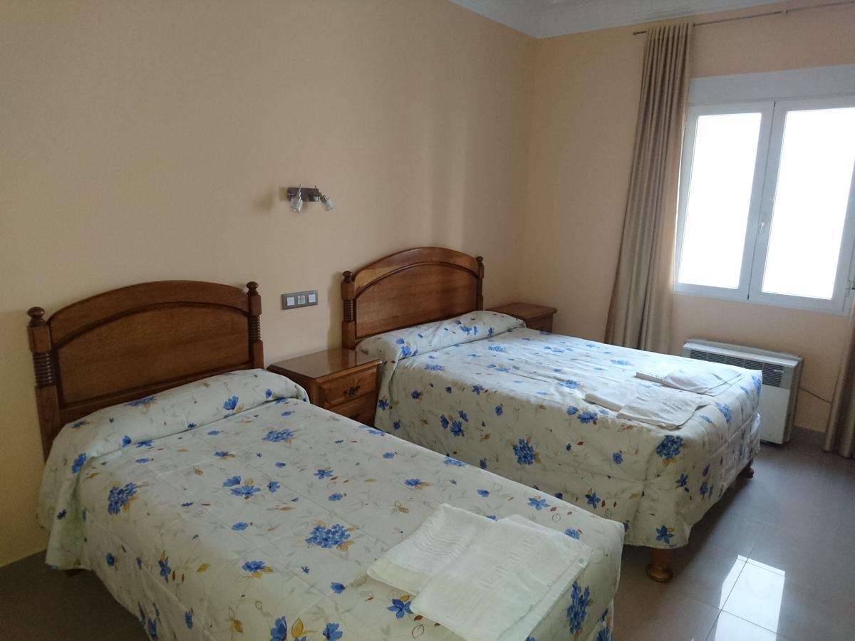 Hostal Retiro Madryt Zewnętrze zdjęcie