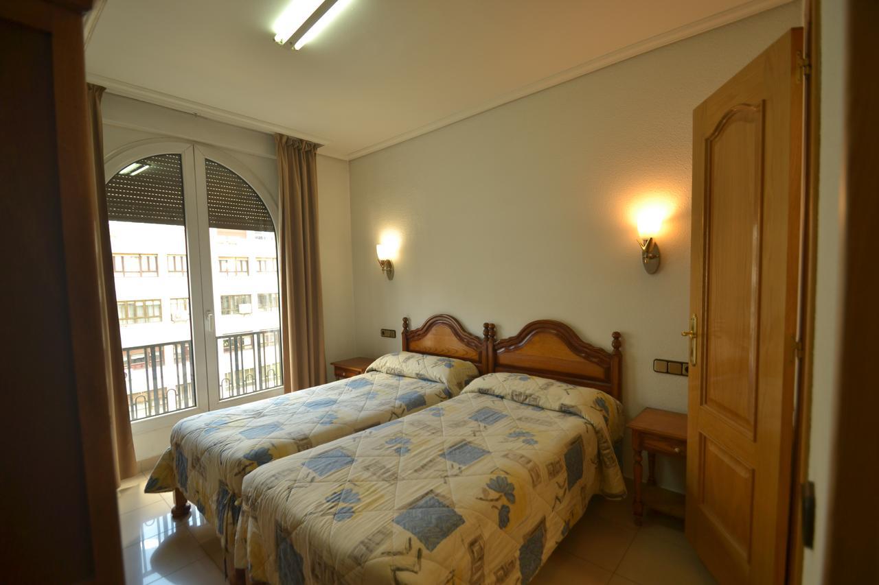 Hostal Retiro Madryt Zewnętrze zdjęcie