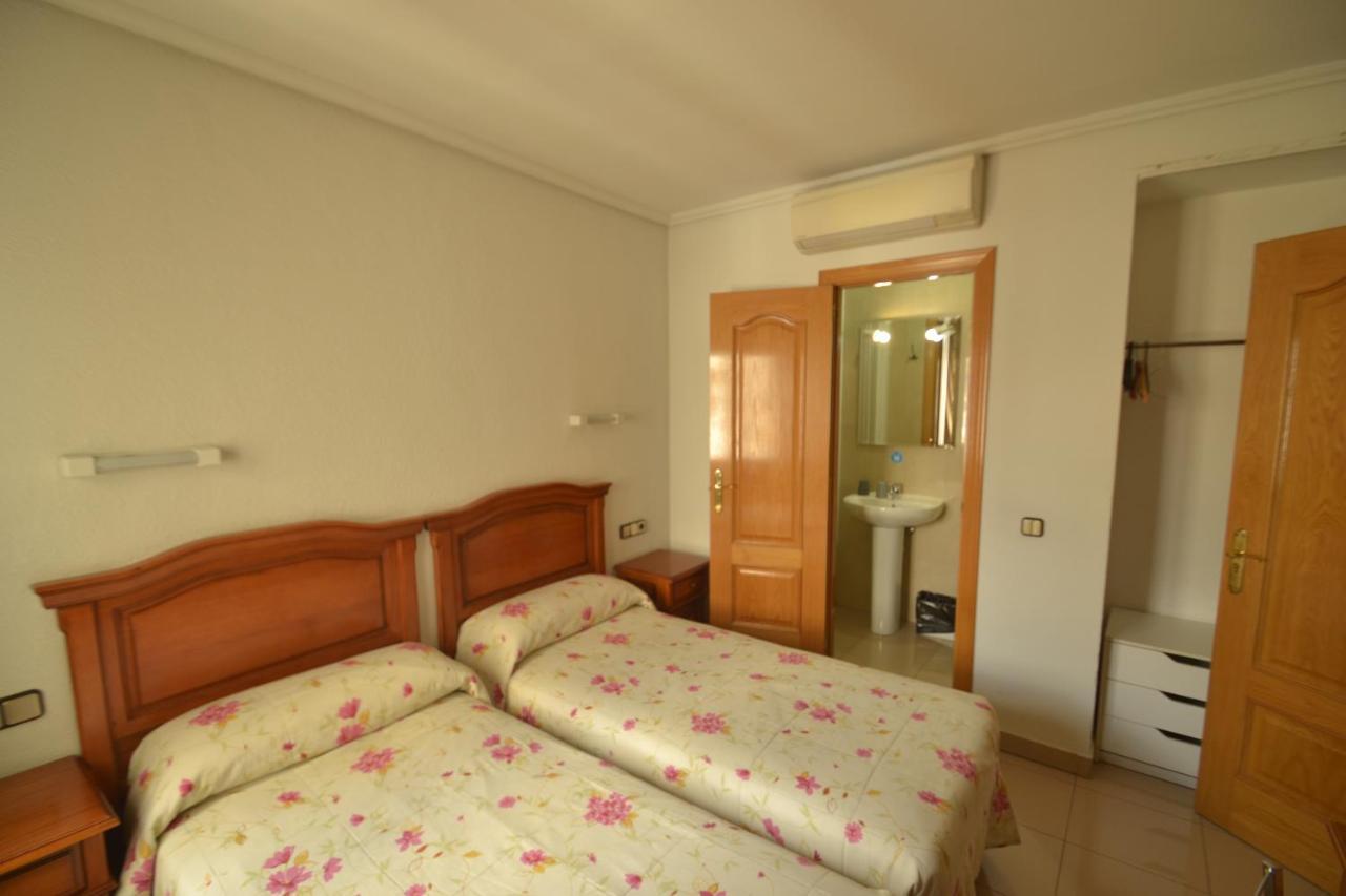 Hostal Retiro Madryt Zewnętrze zdjęcie