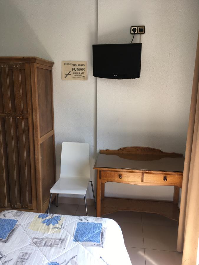 Hostal Retiro Madryt Zewnętrze zdjęcie